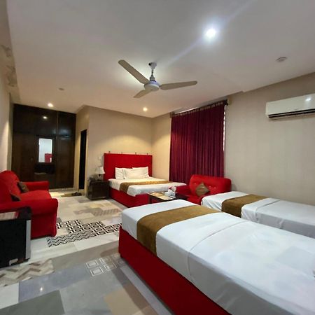 Hotel Tulip Inn, Gulberg Λαχόρη Εξωτερικό φωτογραφία