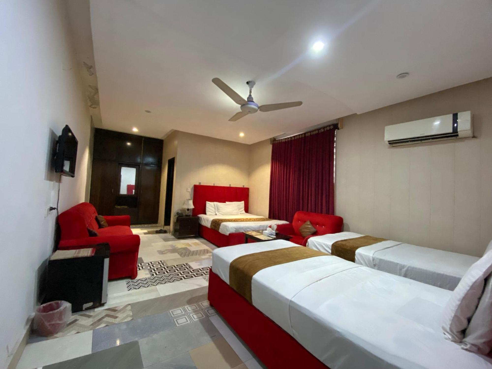 Hotel Tulip Inn, Gulberg Λαχόρη Εξωτερικό φωτογραφία