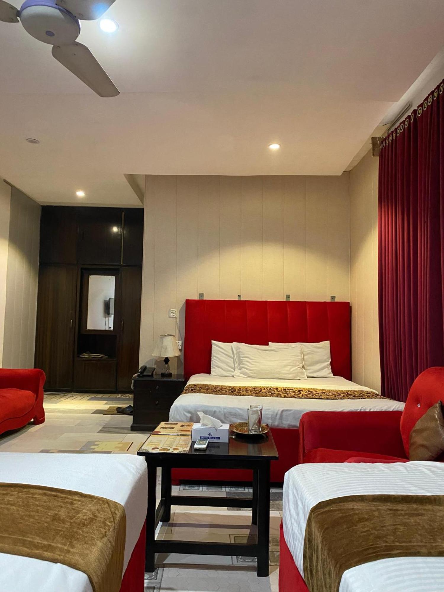 Hotel Tulip Inn, Gulberg Λαχόρη Εξωτερικό φωτογραφία