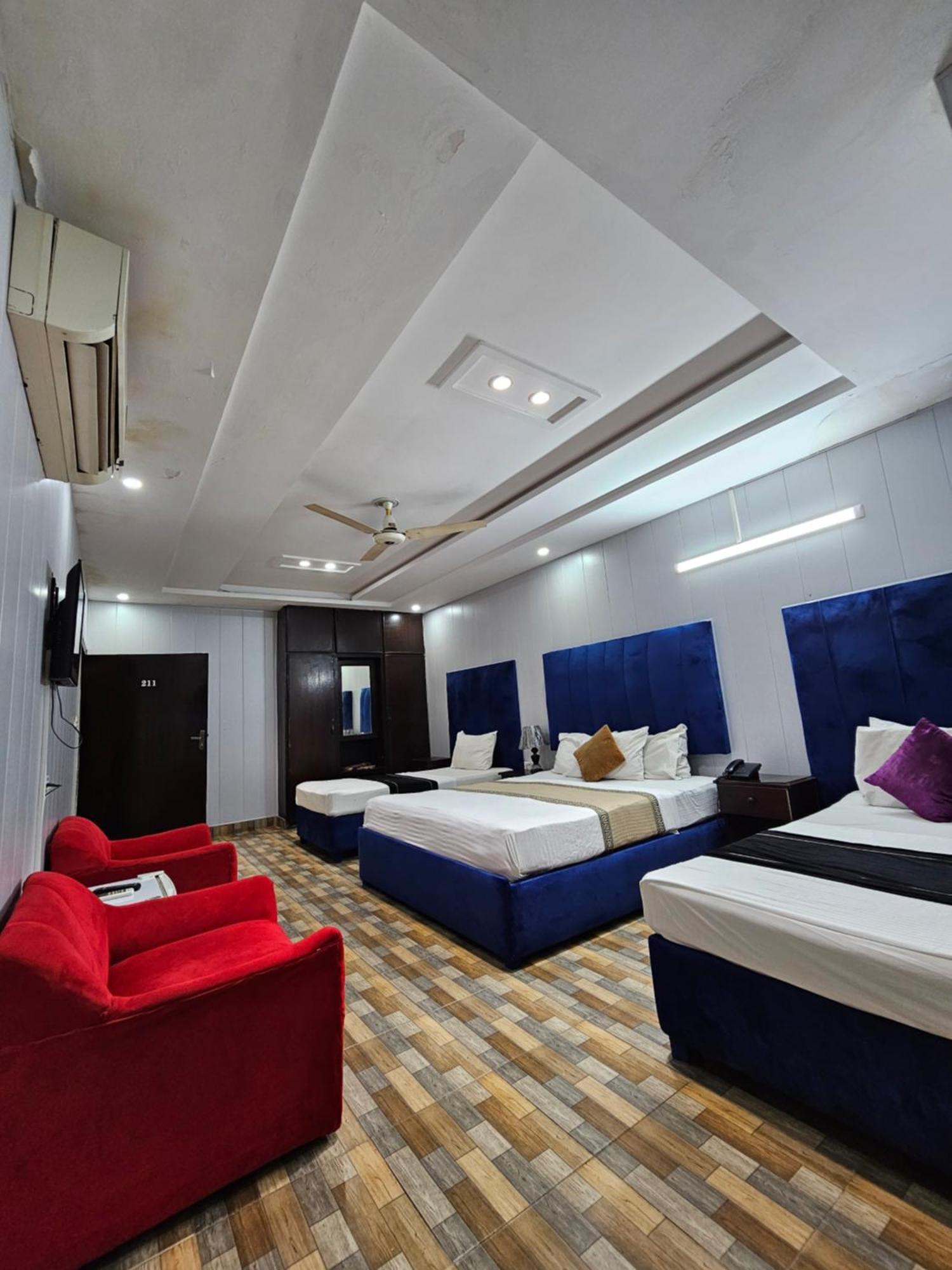Hotel Tulip Inn, Gulberg Λαχόρη Εξωτερικό φωτογραφία