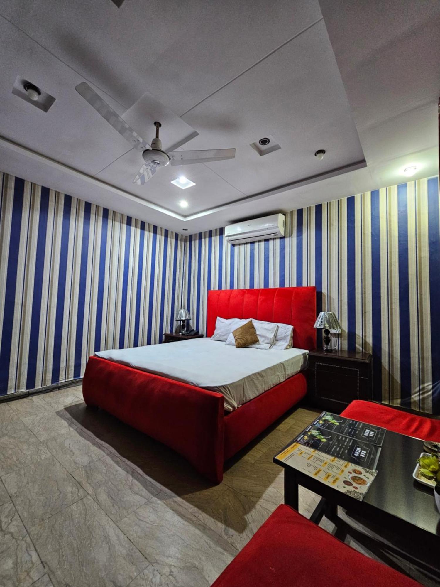 Hotel Tulip Inn, Gulberg Λαχόρη Εξωτερικό φωτογραφία