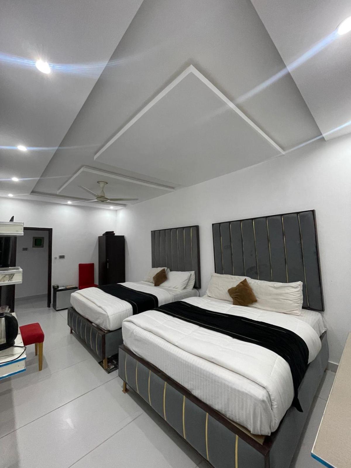 Hotel Tulip Inn, Gulberg Λαχόρη Εξωτερικό φωτογραφία