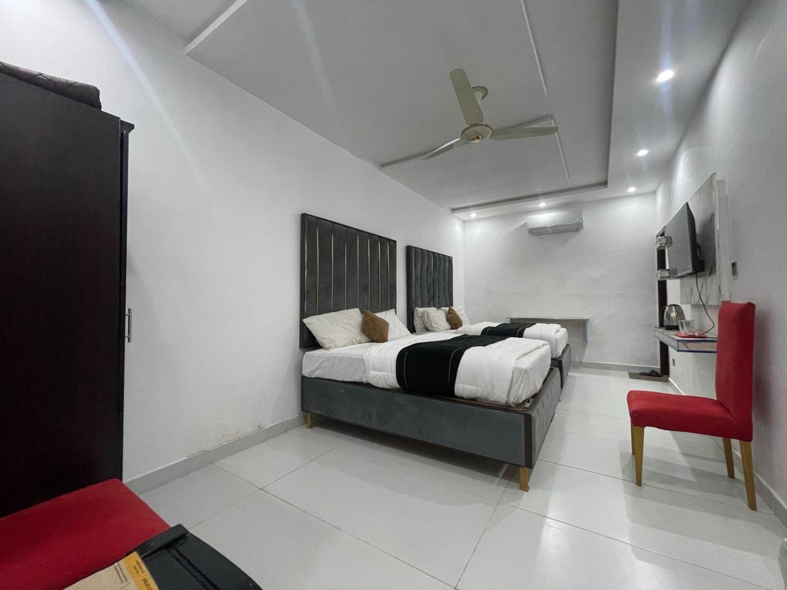 Hotel Tulip Inn, Gulberg Λαχόρη Εξωτερικό φωτογραφία
